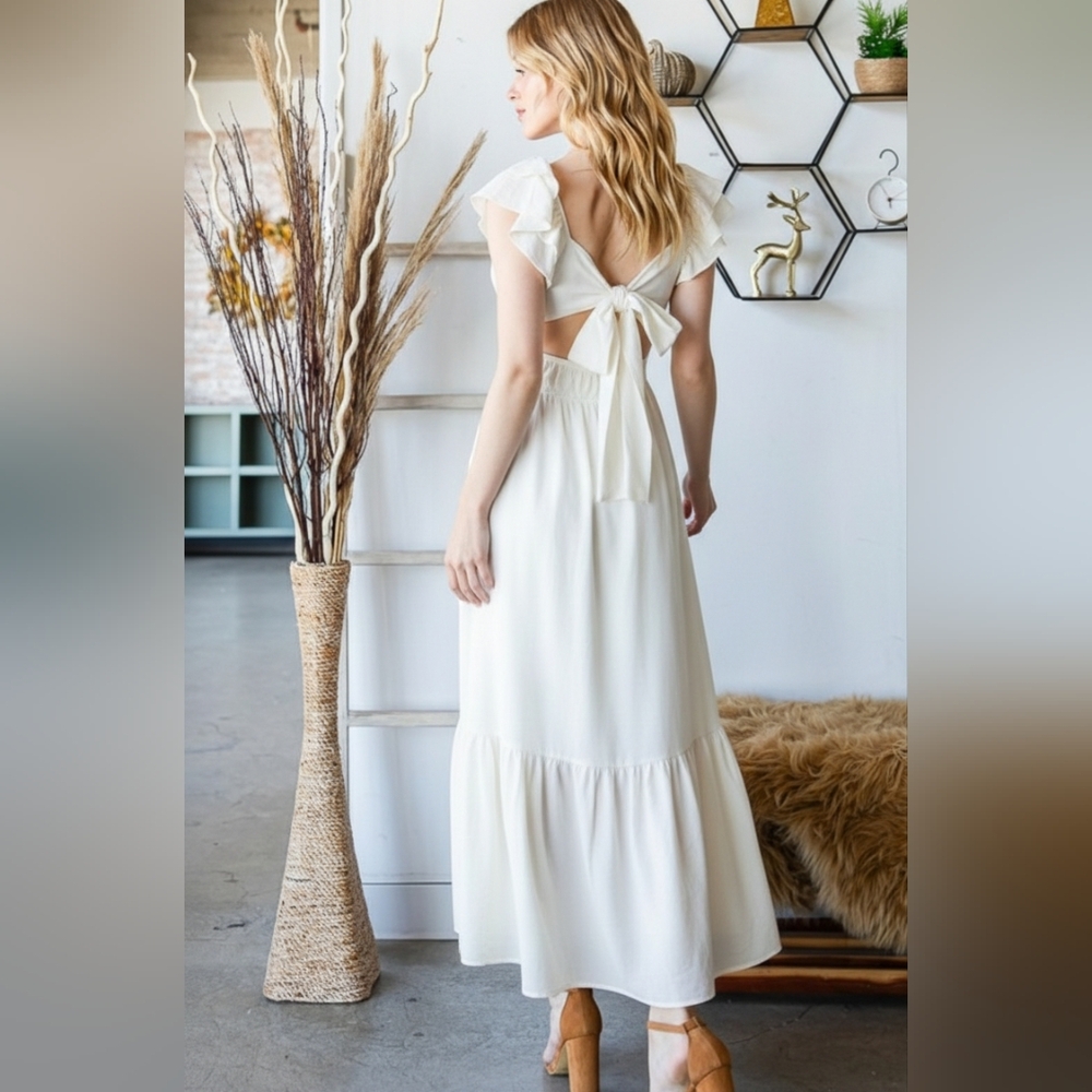 Beachside White Dress Backless - Picture 2 of 4